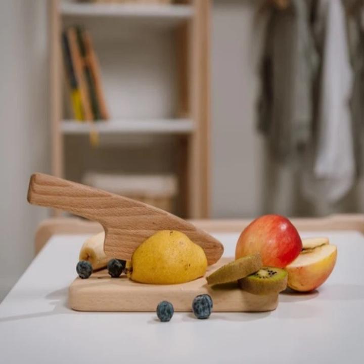 Produktbild Activity Board Das Spielset für die Waldorf-Spielküche für Mädchen
