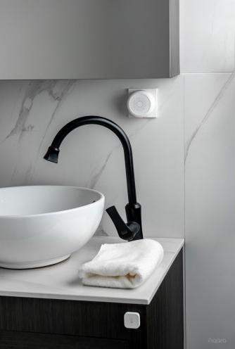 Actual product image Aqara Hub M1S