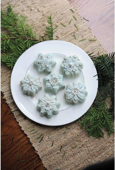 Actual product image Nordic Ware Frozen Snowflake Cakelet Pan
