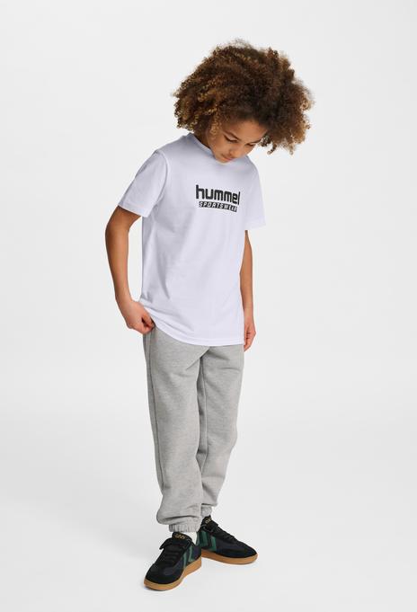 Actual product image hummel hmlJR BASE T-SHIRT S/S (10XL, 11XL, 12XL)