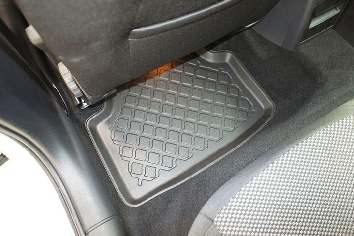 Produktbild Aristar 3D Allwetter Fussmatten für Skoda Octavia Kombi IV ab 2020 bis heute (1 Set à 3 Fussmatten)