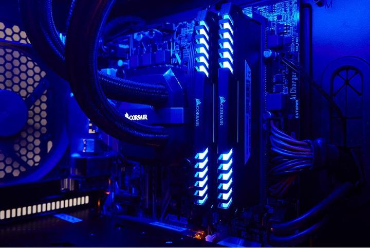 Actual product image Joule Performance eSports Ultimate (500 GB, 32 GB, Intel Core i7-8700K, GeForce GTX 1080 Ti)