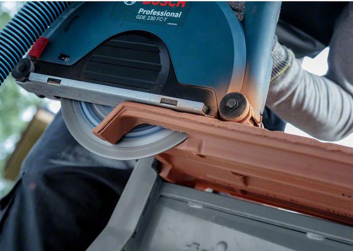 Produktbild Bosch Professional Zubehör Expert MultiMaterial Diamanttrennscheiben, 230 x 22,23 x 2,4 x 15 mm