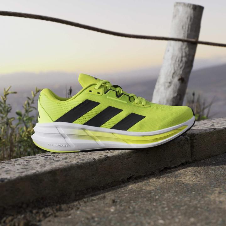 Produktbild Adidas Questar 3 M - sslime/cblack/luclem (42 2/3)