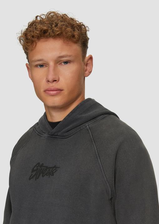 Produktbild S.Oliver Sweatshirt Gewaschener Hoodie mit Frontdruck (L)