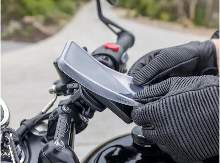 Actual product image Quad Lock Poncho - iPhone 15 Plus (Apple iPhone 15 Plus)