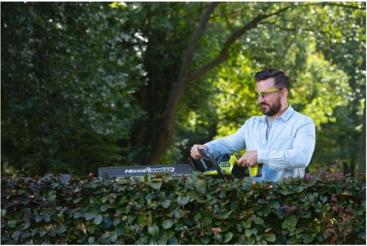 Produktbild Ryobi ONE+ Akku Kombo-Kit RY18LT18HTA-120, Rasentrimmer + Heckenschere (grün/schwarz, Li-Ionen Akku 2,0Ah)