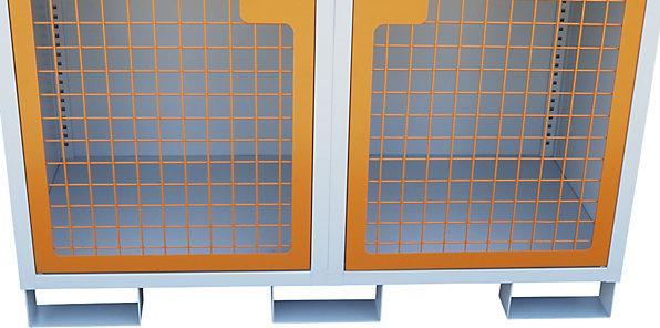 Image du produit eurokraft basic Armoire pour bouteilles de gaz, 2 portes, h x l x p 1550 x 1360 x 680 mm. (136 cm, 155 cm)