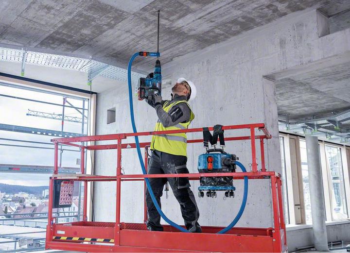 Immagine prodotto Bosch Professional Aspirapolvere a batteria GAS 18V-12 MC, versione solista (Aspirapolvere a umido e a secco)