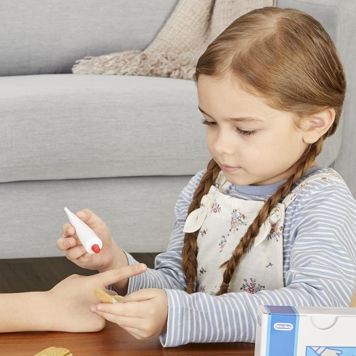 Actual product image MGA Little Tikes First Aid Kit