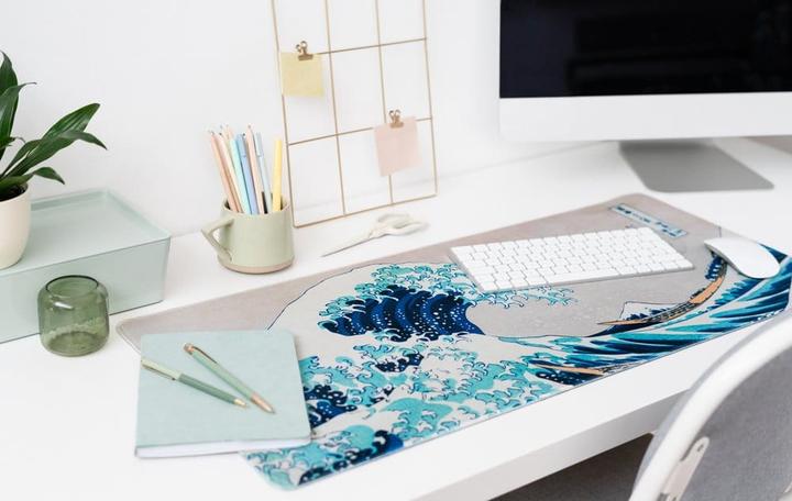 Actual product image Grupo Erik HOKUSAI - La Grande Vague - Tapis de Bureau XL (XL)