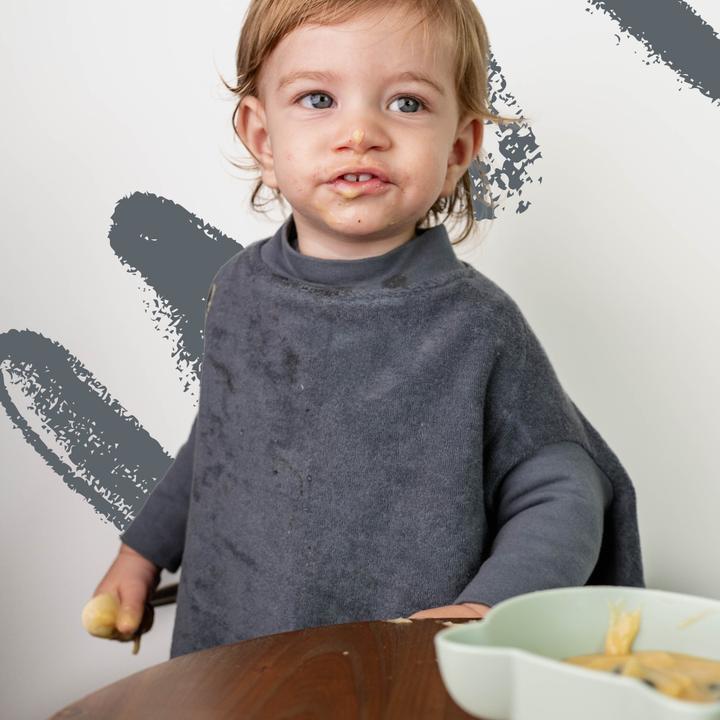 Actual product image Little Casimir Lätzchen mit Ärmeln – wasserdicht, saugfähig & verstellbar, für Babys 6M-4J (6 months)