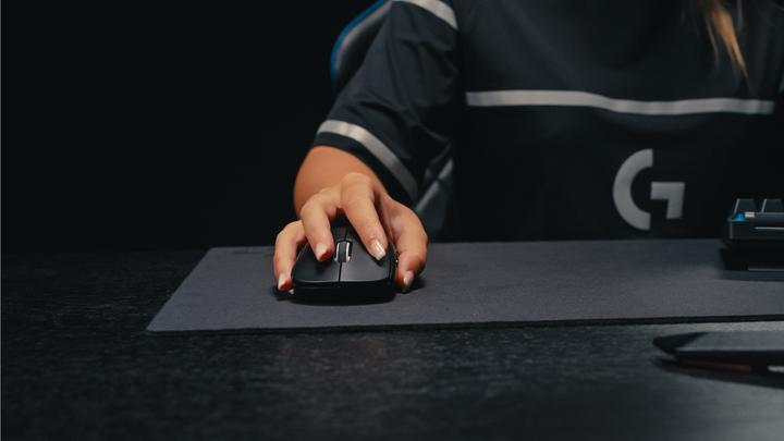 Produktbild Logitech Pro X Superlight 2 Se (Kabelgebunden, Kabellos)