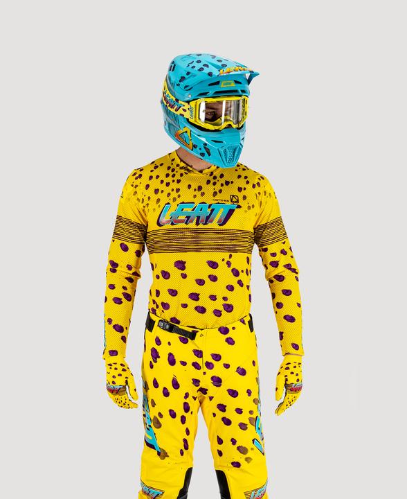 Actual product image Leatt Jersey Moto 5.5 UltraWeld (L)