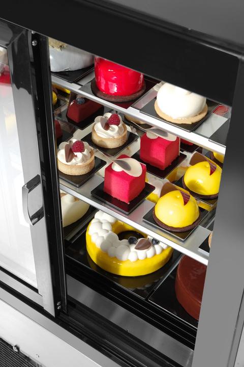 Produktbild Hendi Kühlvitrine mit 2 Regalen 300 l 230V 480W (300 l)