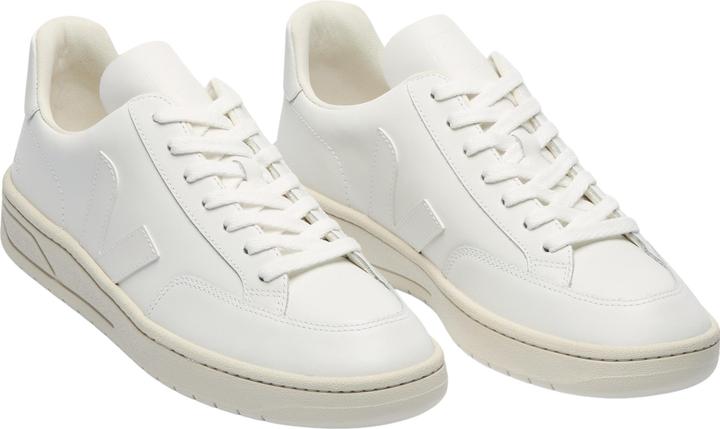 Actual product image Veja V-12 (44)