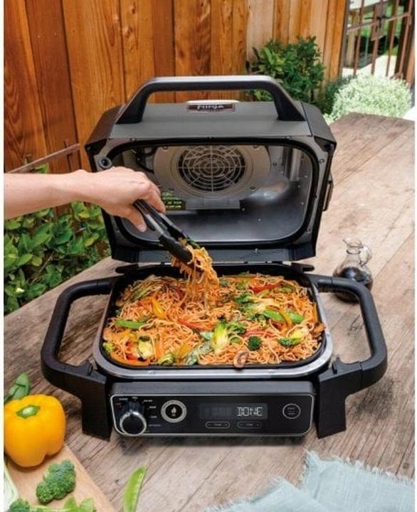 Actual product image Ninja Woodfire Outdoor Grill (2.40 kW)