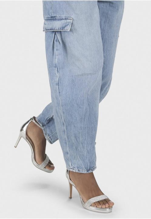 Actual product image Buffalo Sandals (42)