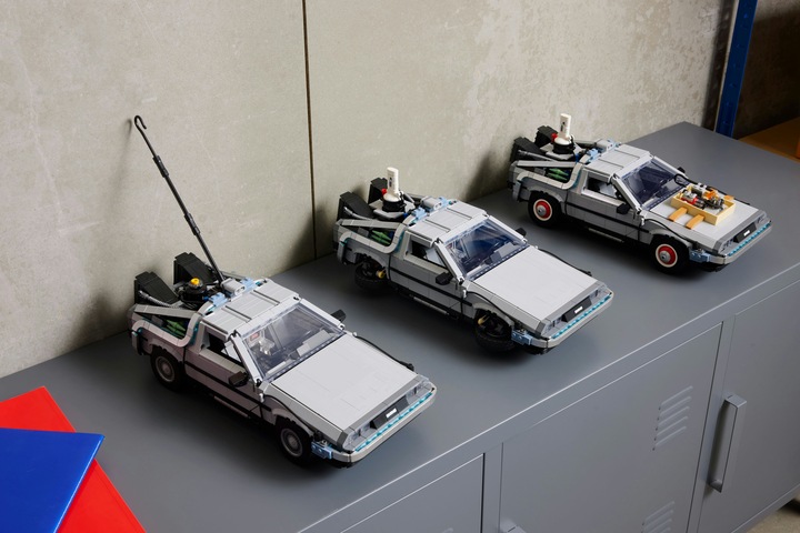 Image du produit LEGO La machine à remonter le temps de Retour vers le futur (10300, LEGO Icons, LEGO difficiles à trouver)