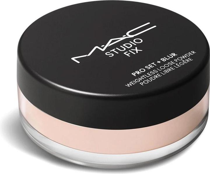 Image du produit MAC Cosmetics Studio F / Blurring Weightl Powder Light (Light)