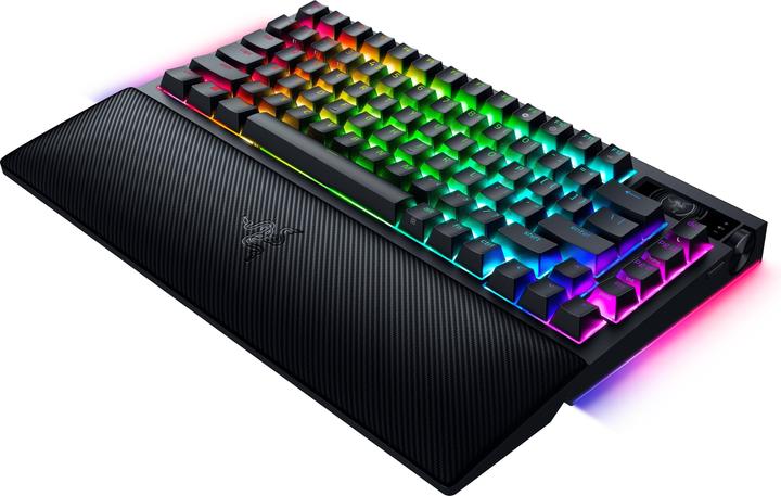 Actual product image Razer BlackWidow V4 Pro (US, Cable, Wireless)