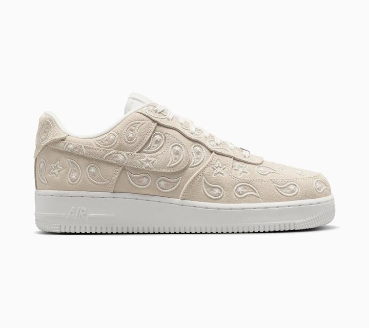 Image du produit Nike Air Force 1 '07 LV8 Paisley (44)
