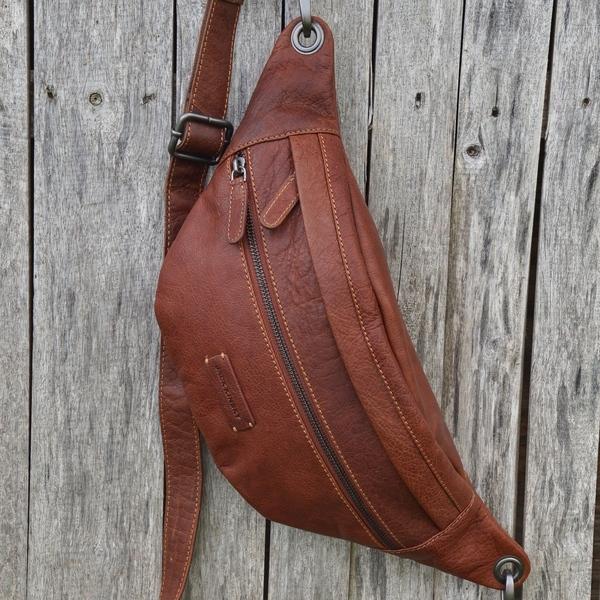 Actual product image Jack kinsky Porto Gürteltasche Leder 30 cm