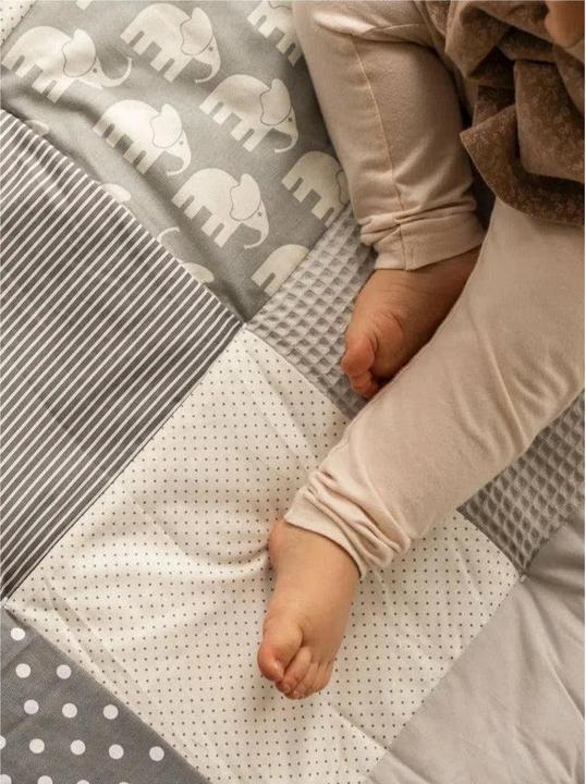 Immagine prodotto Ullenboom Coperta gattonante elefanti grigi 120 x 120 cm