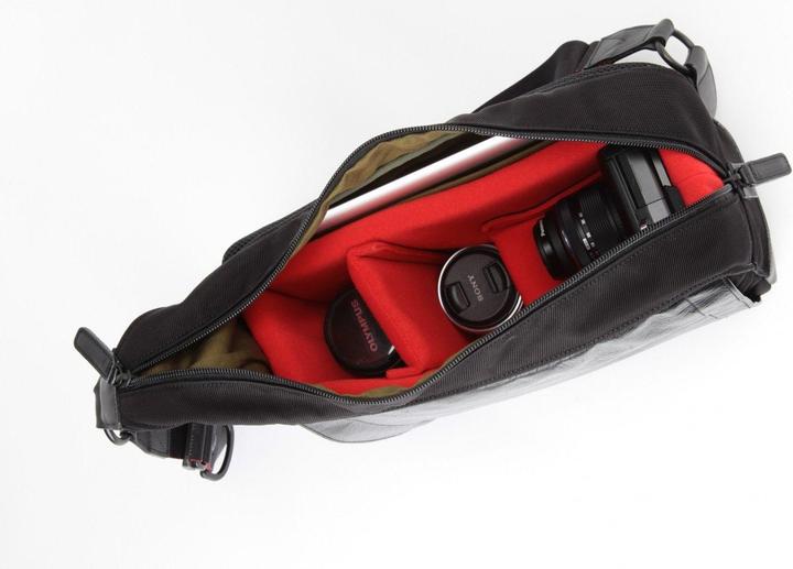 Actual product image Artisan & Artist RR4-05C Leather Casual Camera Sling Bag (Camera shoulder bag)