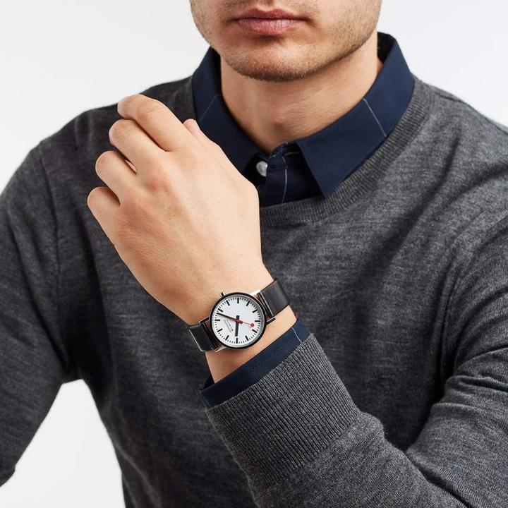 Produktbild Mondaine Classic Vegan (Analoguhr, Swiss Made, 36 mm)