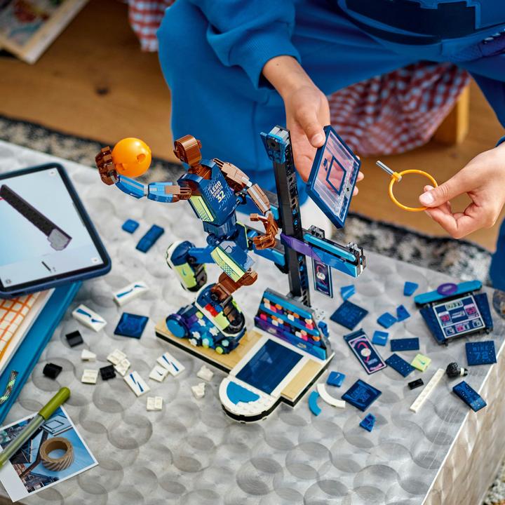 Actual product image LEGO Nike Slam Dunk