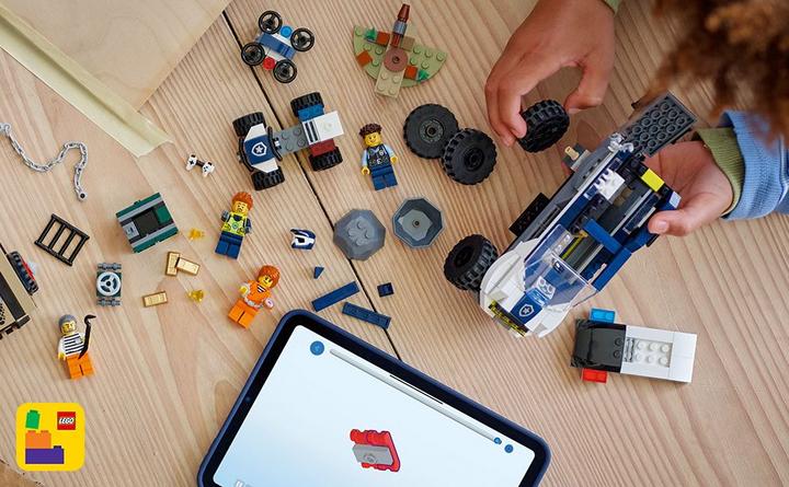 Produktbild LEGO Verfolgungsjagd im Polizeigeländewagen (60449, LEGO City)