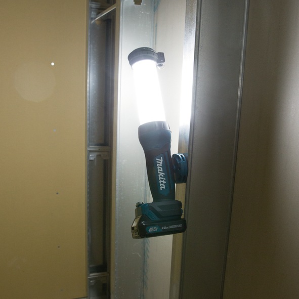 Actual product image Makita ML104 Rechargeable battery lamp (710 lm)