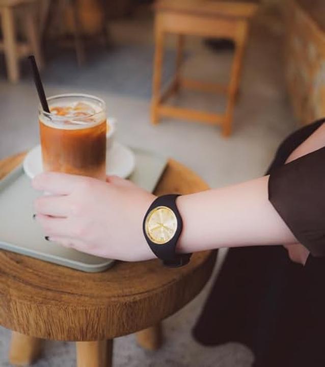 Produktbild ICE Watch Ice World Black (Analoguhr, 37 mm)