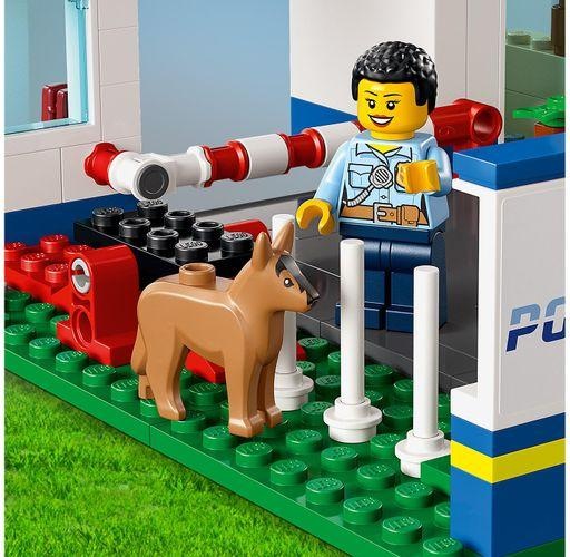 Actual product image LEGO Police Station (60316, LEGO City)