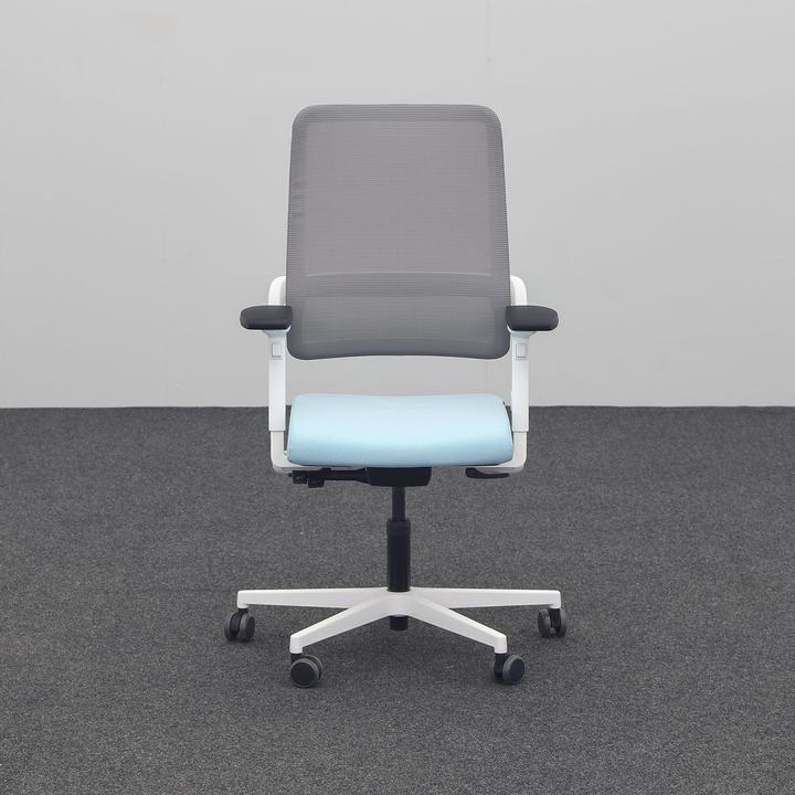 Produktbild Sitag Bürostuhl SitagXilium Mesh swissmade mit 4D Armlehnen, Blau, Neu (45 - 58 cm)