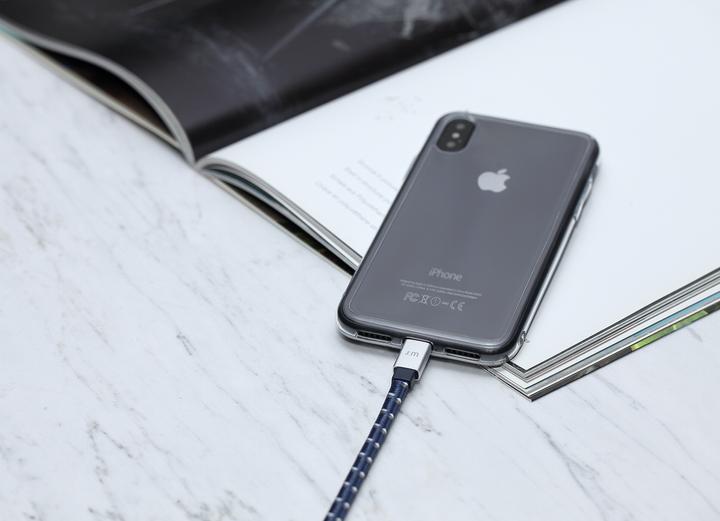 Actual product image Just Mobile AluCable Flat (braided) (1.20 m, USB 3.0)