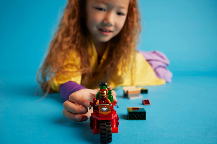 Immagine prodotto LEGO Iron Man con la moto e Hulk (76287, LEGO Marvel)