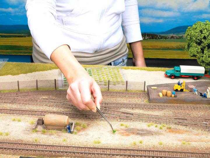 Produktbild Noch Grasbüschel Feldblumen 104 St