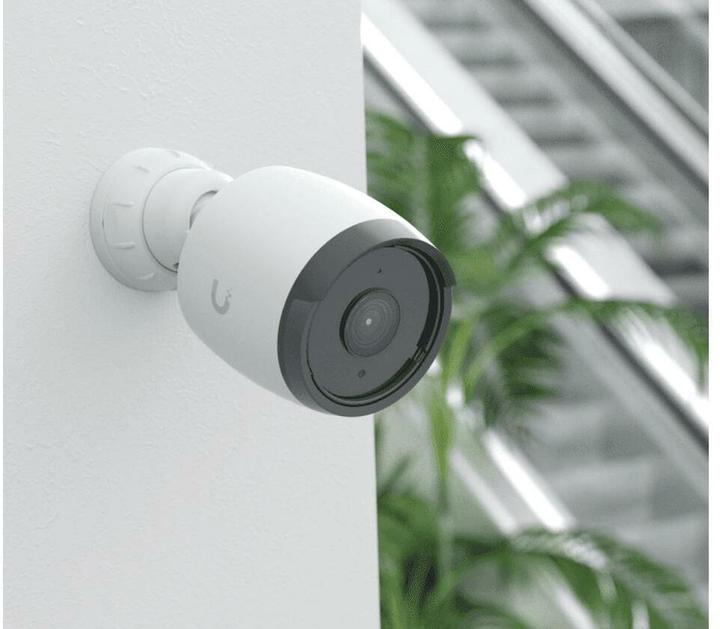 Actual product image Ubiquiti G6 Bullet (3840 x 2160 pixels)