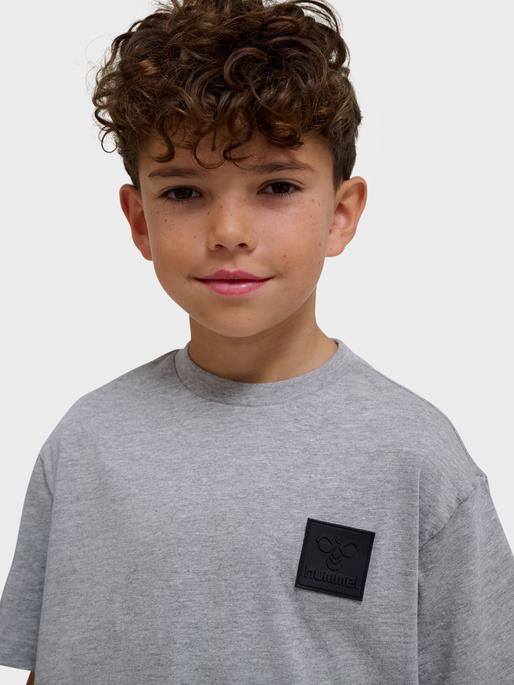 Actual product image hummel hmlCLEAN T-SHIRT S/S (146)