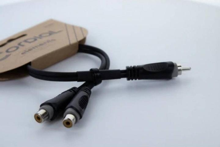 Actual product image Cordial 14891 Klinke / Cinch Audio Y-Adapter (1x Cinch-Stecker - 2x Cinch-Buchse (0.30 m, Cinch)