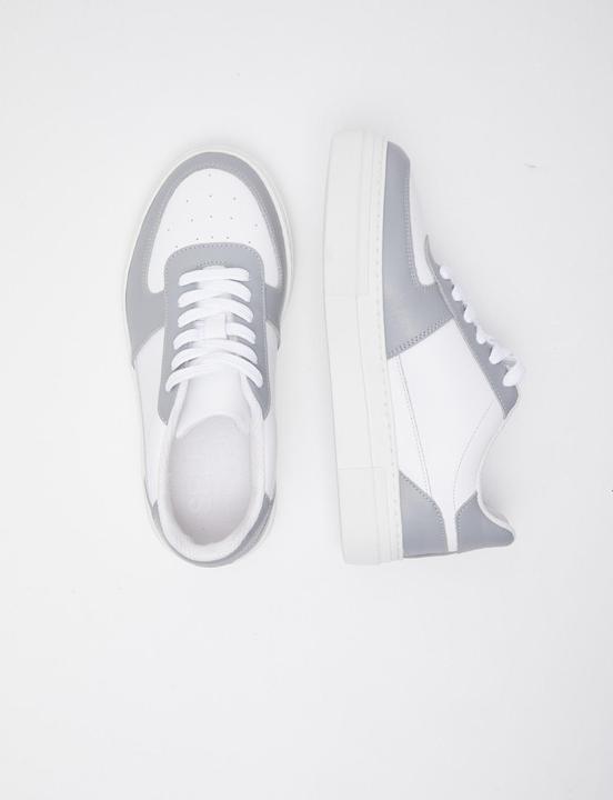 Actual product image Selected Leather sneakers (40)