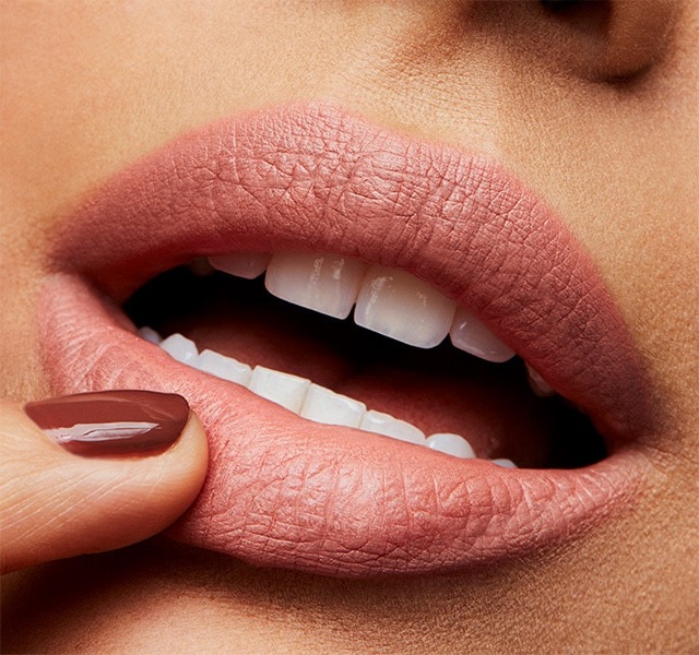 Actual product image MAC Cosmetics Matte Lipstick (Honeylove)