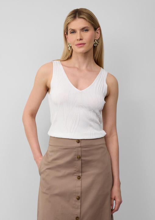 Produktbild S.Oliver Strickpullunder Slim-Fit-Top aus Feinstrick mit V-Ausschnitt (48)