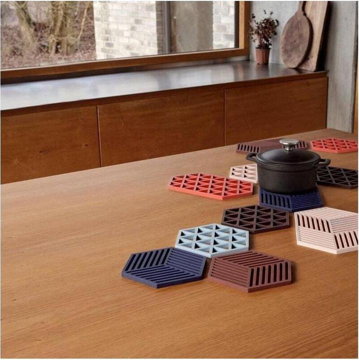 Produktbild Zone Denmark Topfuntersetzer Triangle Untersetzer Rot (1x)