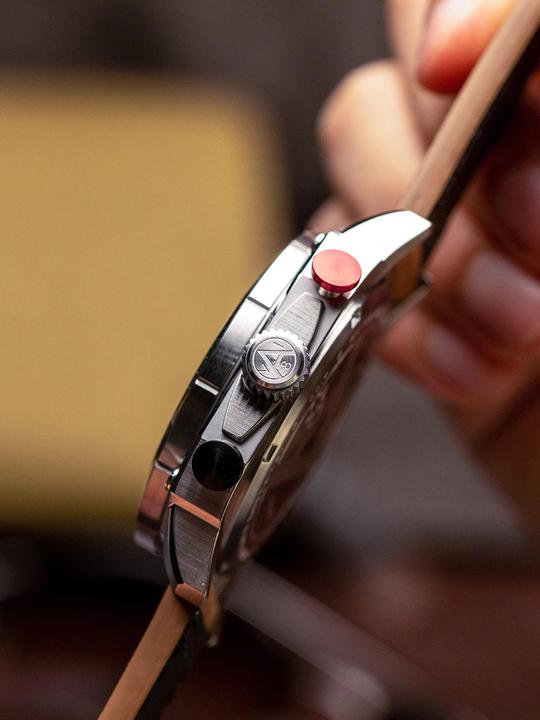 Produktbild AVI-8 AV-4100-01 (Chronograph)