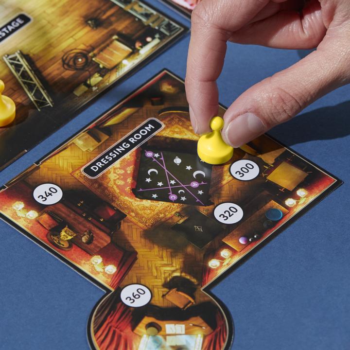Produktbild Hasbro Gaming Cluedo Escape - Der Club der Magier (Italienisch)