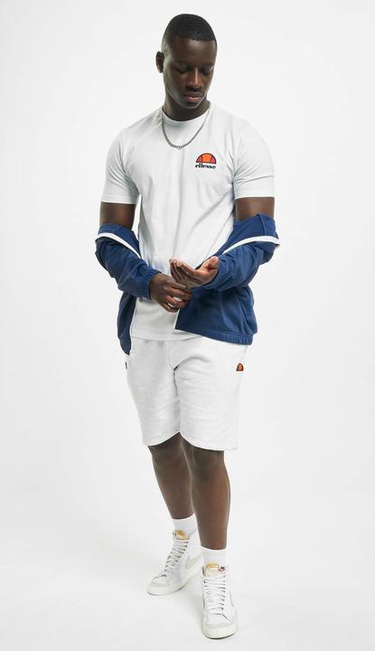 Actual product image Ellesse tee (M)