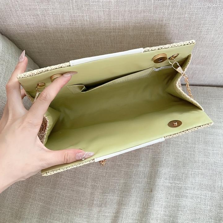 Produktbild Only-Bags.Store Abendtasche aus Stroh mit Quasten, elegante Umhängetasche mit abnehmbarem Riemen, sommerliche